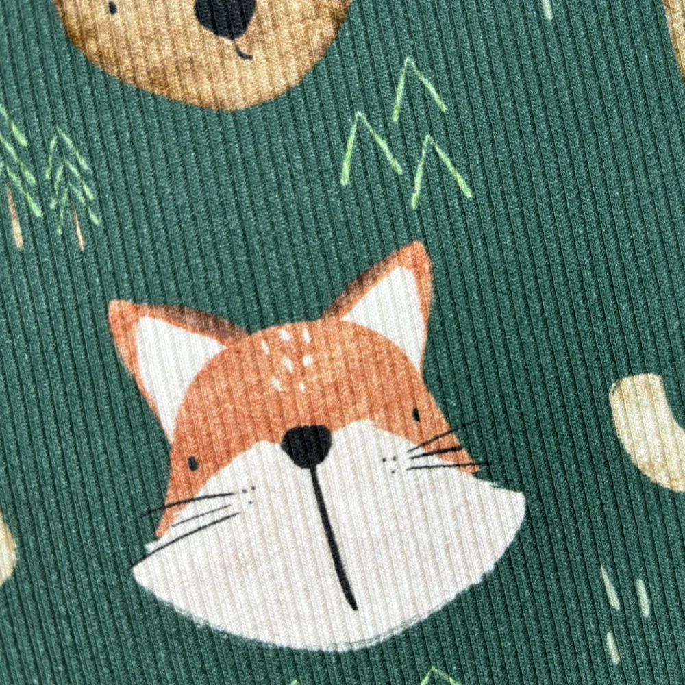 žebrovaný úplet - hlavy lesních zvířat